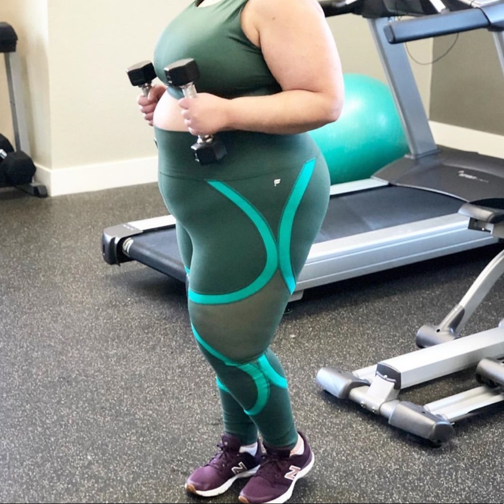 Gorgeous green workout pants!
